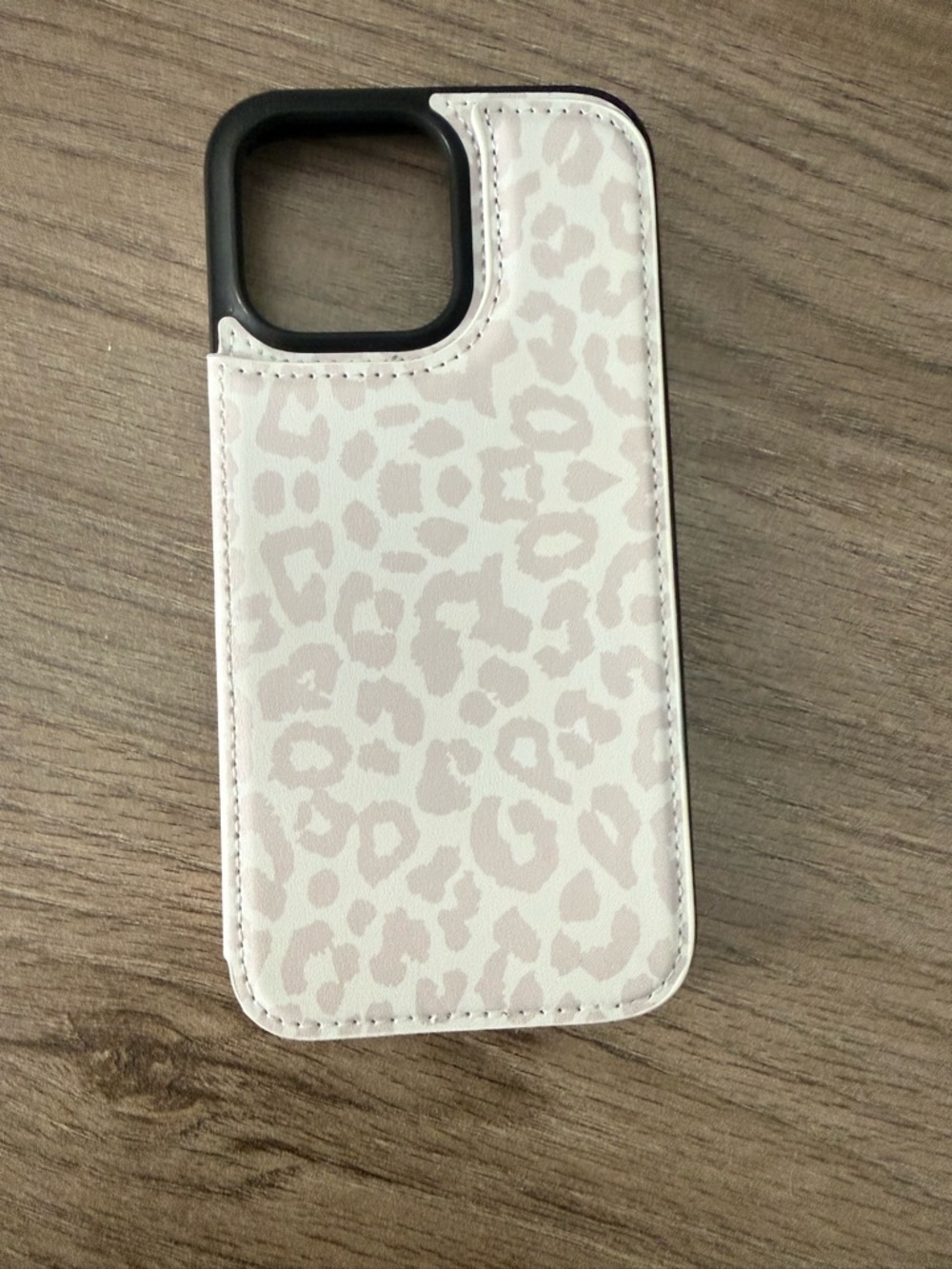 Leopard Print Phone Case in White & Light Pink - Stylish Protective Cover